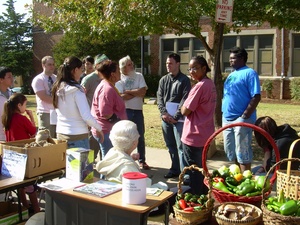 Andrew_with_students_display