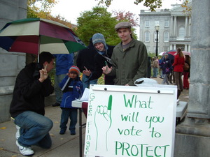 Cub_at_table_with_kid_display